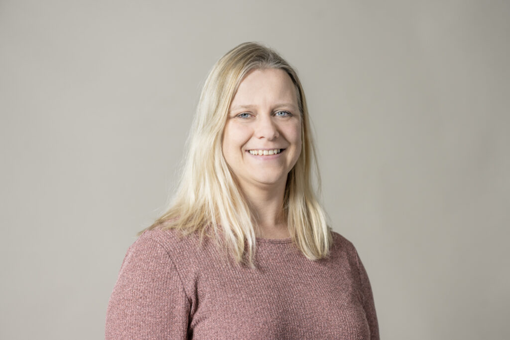 DGKP Sandra Blaha, BA, Leitung Lernort Bregenz Pflegeschule Vorarlberg – Geschäftsbericht LKH 2023 DGKP Sandra Blaha, BA, Leitung Lernort Bregenz Pflegeschule Vorarlberg – Geschäftsbericht LKH 2023