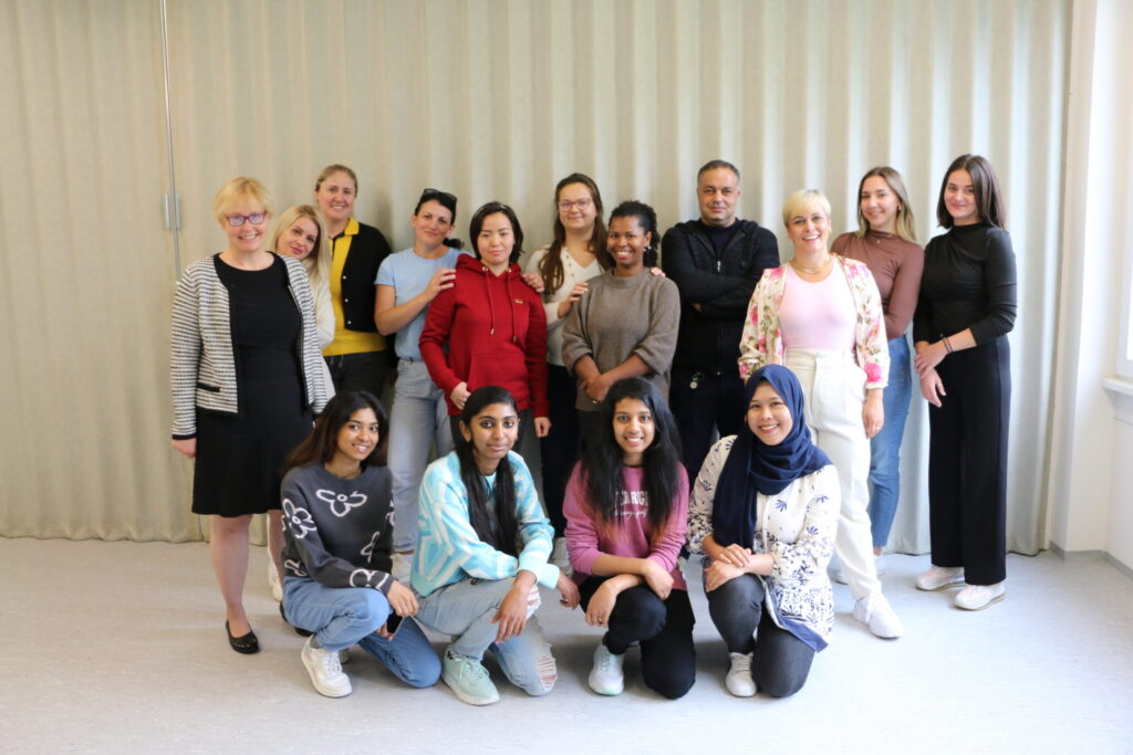 Absolvent:innen Pflegeschule Vorarlberg – LKH Geschäftsbericht 2024